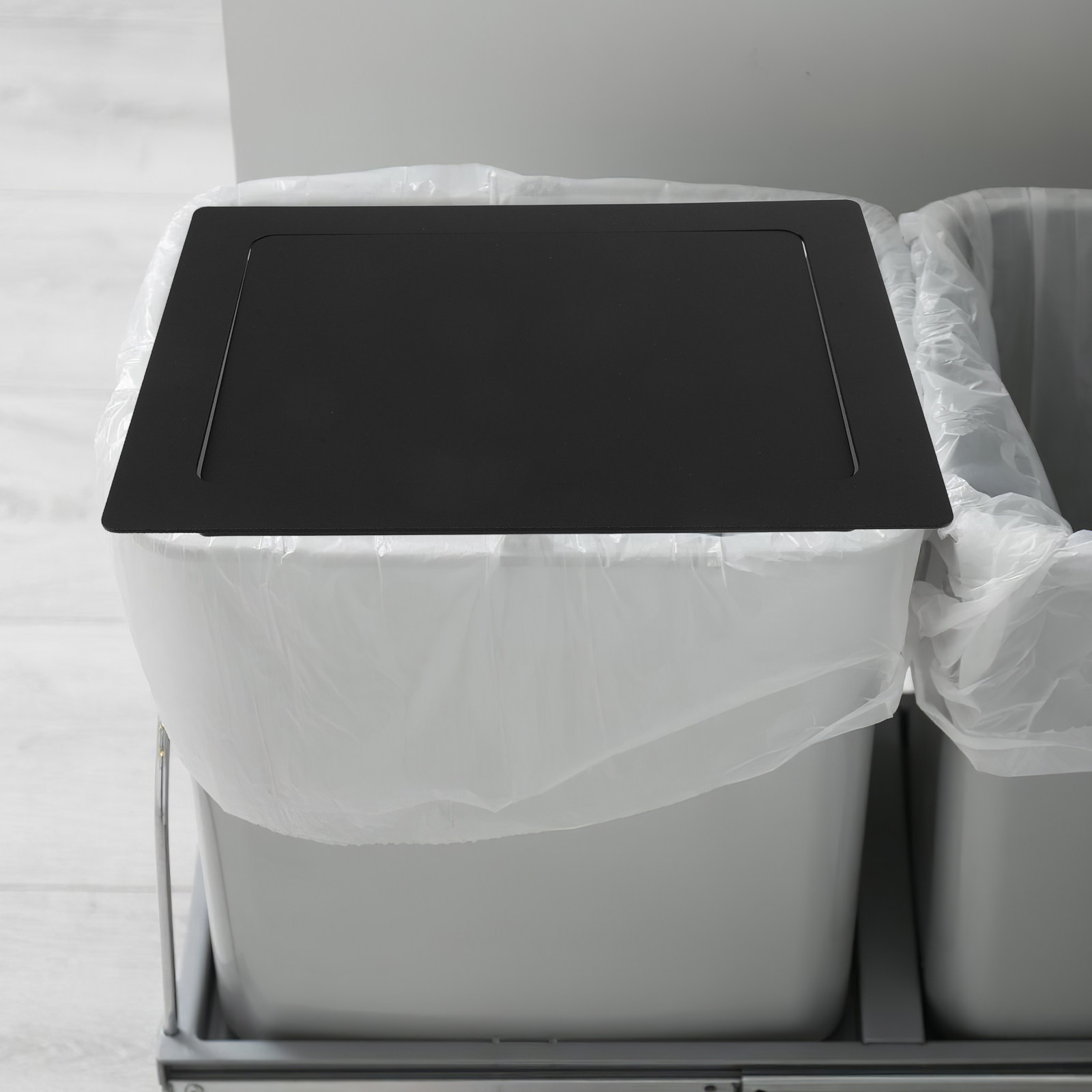 Stainless Steel Recessed Trash - Commercial Kitchen Garbage Can のレビューと価格